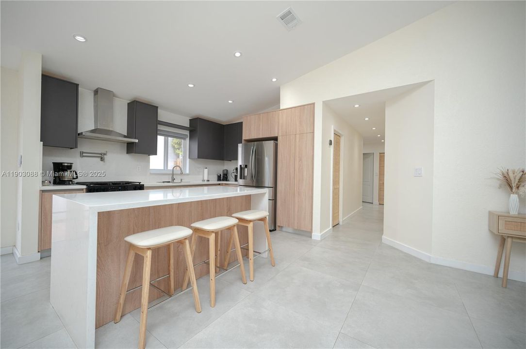 For Sale: $749,000 (3 beds, 2 baths, 1686 Square Feet)