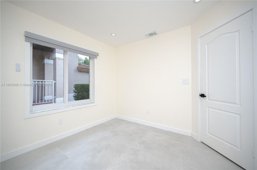 For Sale: $749,000 (3 beds, 2 baths, 1686 Square Feet)