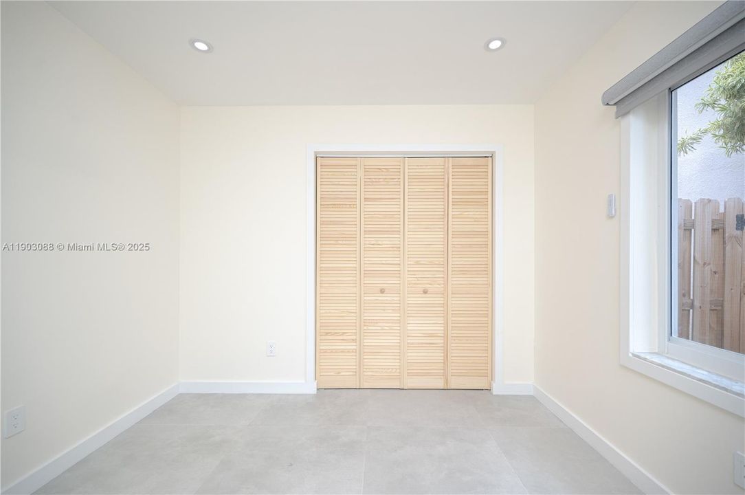 For Sale: $749,000 (3 beds, 2 baths, 1686 Square Feet)