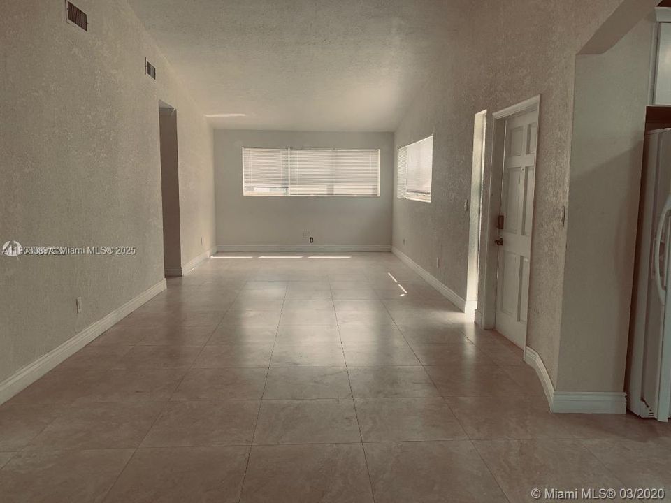 Recently Rented: $2,000 (3 beds, 2 baths, 1304 Square Feet)