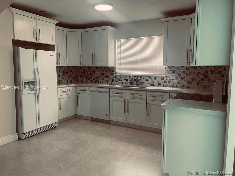 Recently Rented: $2,000 (3 beds, 2 baths, 1304 Square Feet)