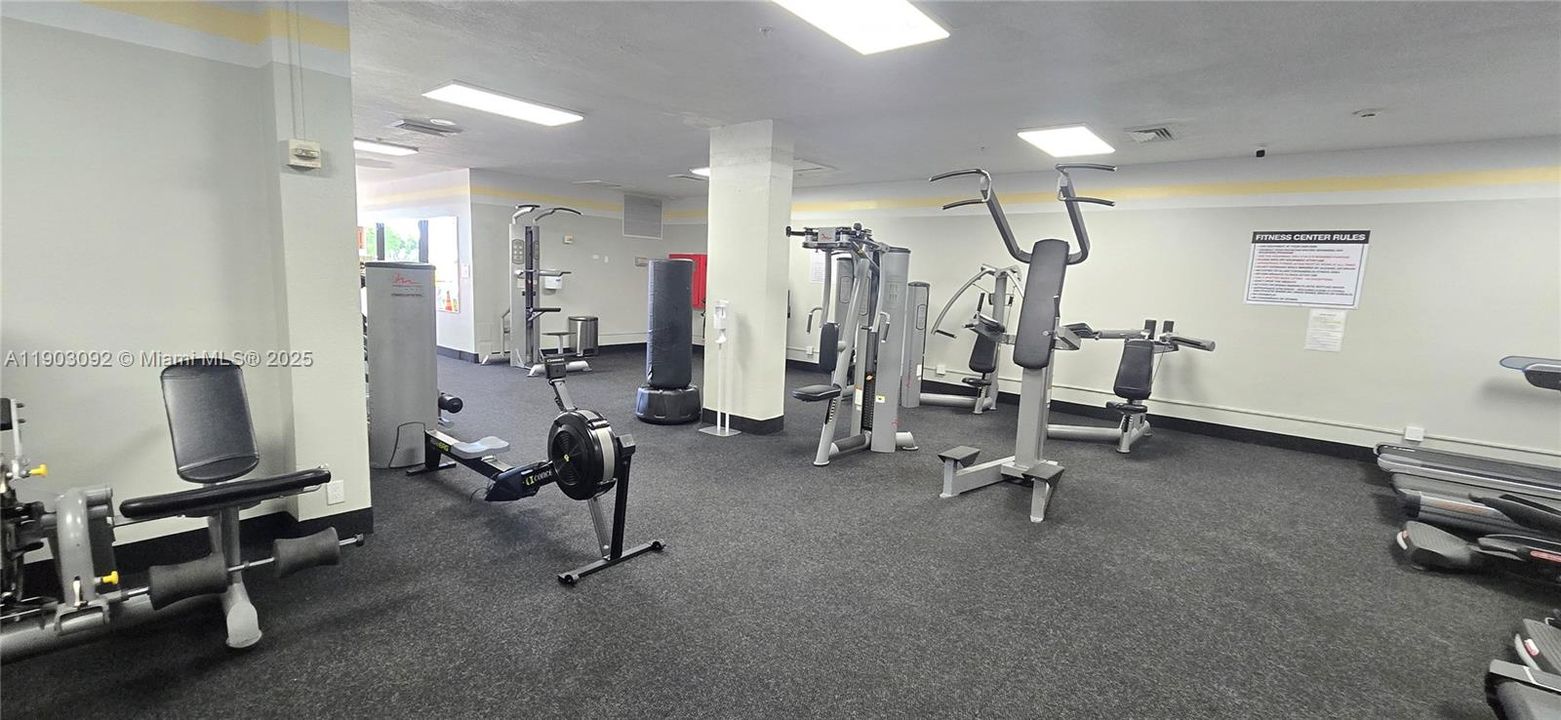 出租: $2,400 (2 贝兹, 2 浴室, 1094 平方英尺)