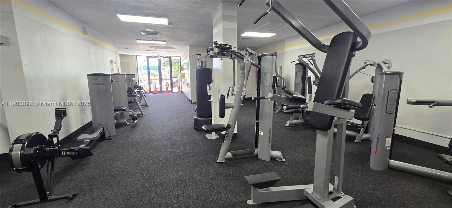 出租: $2,400 (2 贝兹, 2 浴室, 1094 平方英尺)