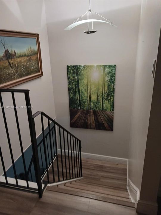 For Sale: $397,000 (4 beds, 2 baths, 1522 Square Feet)