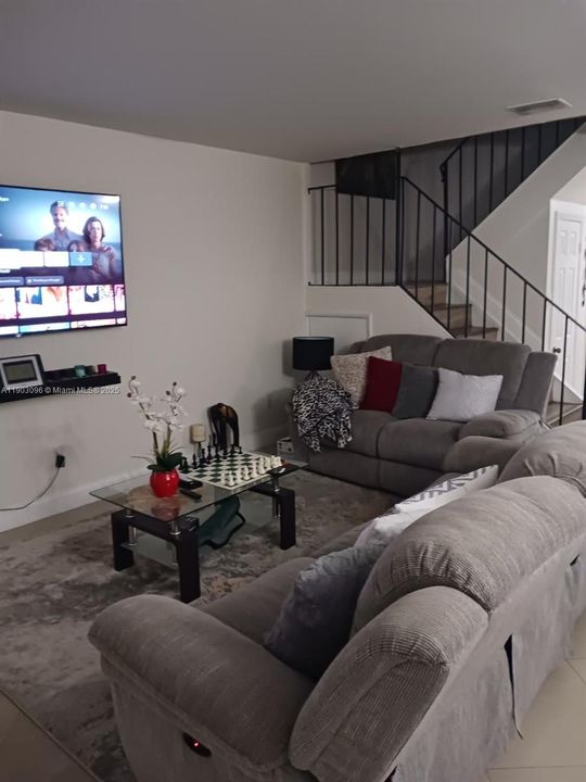 For Sale: $397,000 (4 beds, 2 baths, 1522 Square Feet)