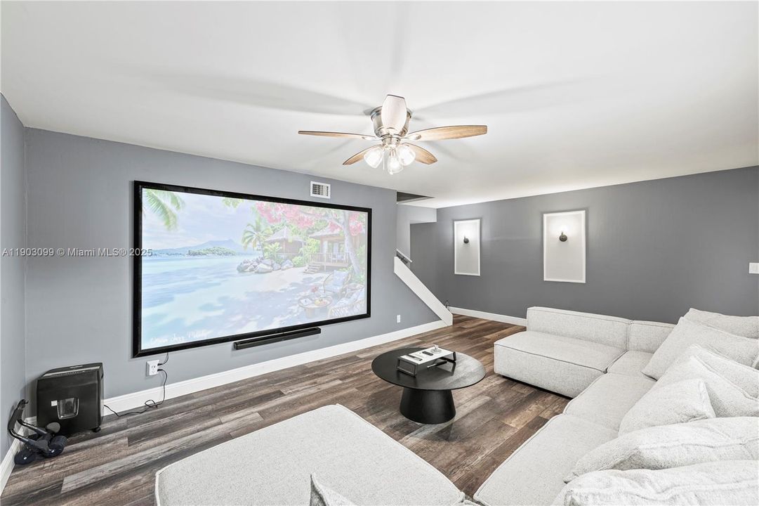 For Sale: $364,000 (3 beds, 2 baths, 1590 Square Feet)