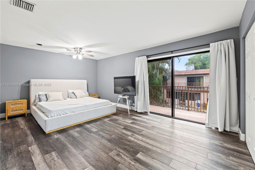 For Sale: $364,000 (3 beds, 2 baths, 1590 Square Feet)