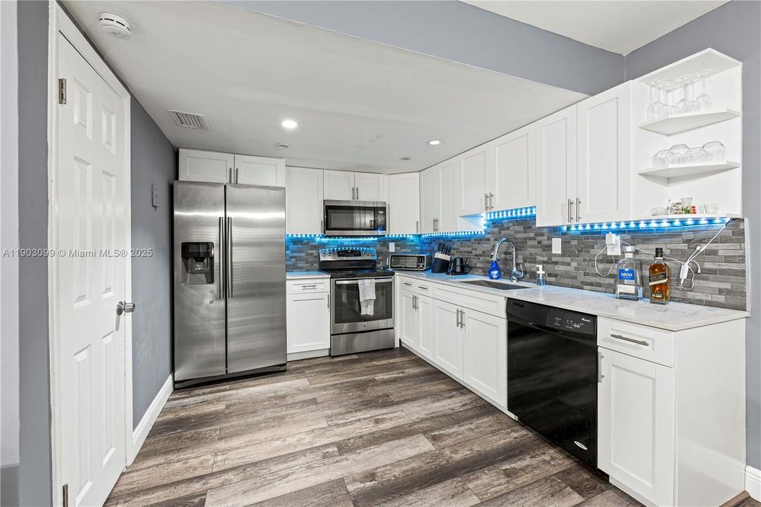 For Sale: $364,000 (3 beds, 2 baths, 1590 Square Feet)