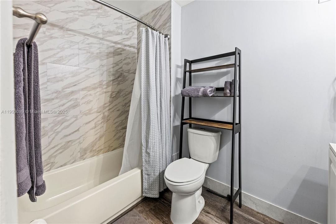 For Sale: $364,000 (3 beds, 2 baths, 1590 Square Feet)