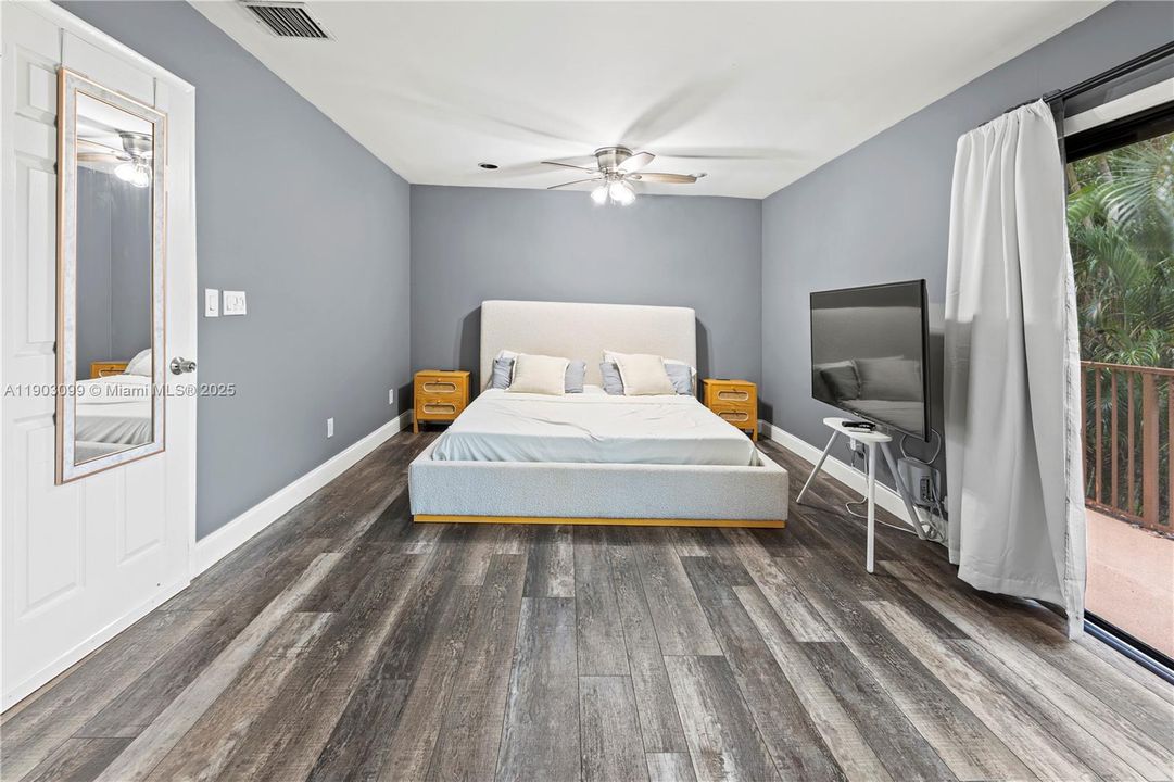 For Sale: $364,000 (3 beds, 2 baths, 1590 Square Feet)