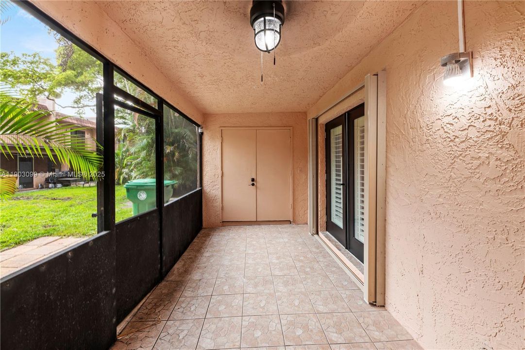 For Sale: $364,000 (3 beds, 2 baths, 1590 Square Feet)