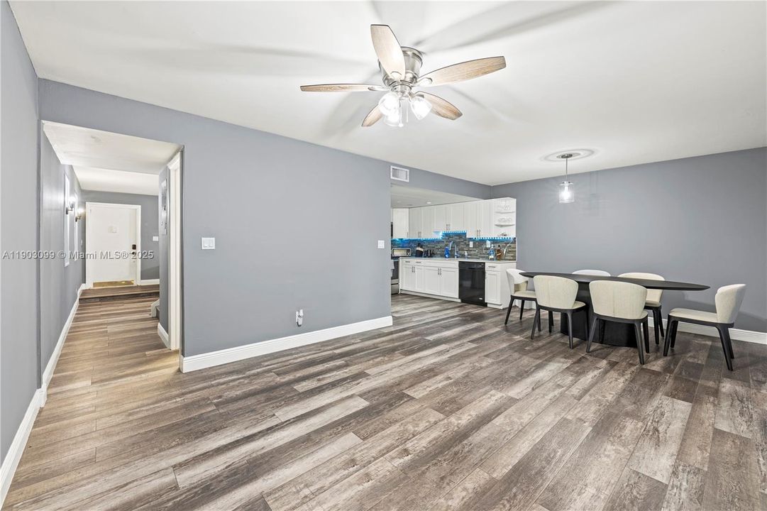 For Sale: $364,000 (3 beds, 2 baths, 1590 Square Feet)