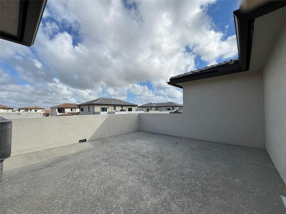 For Rent: $5,500 (3 beds, 3 baths, 2366 Square Feet)