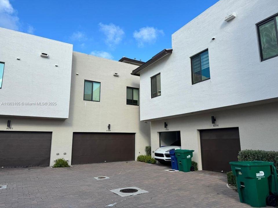 For Rent: $5,500 (3 beds, 3 baths, 2366 Square Feet)