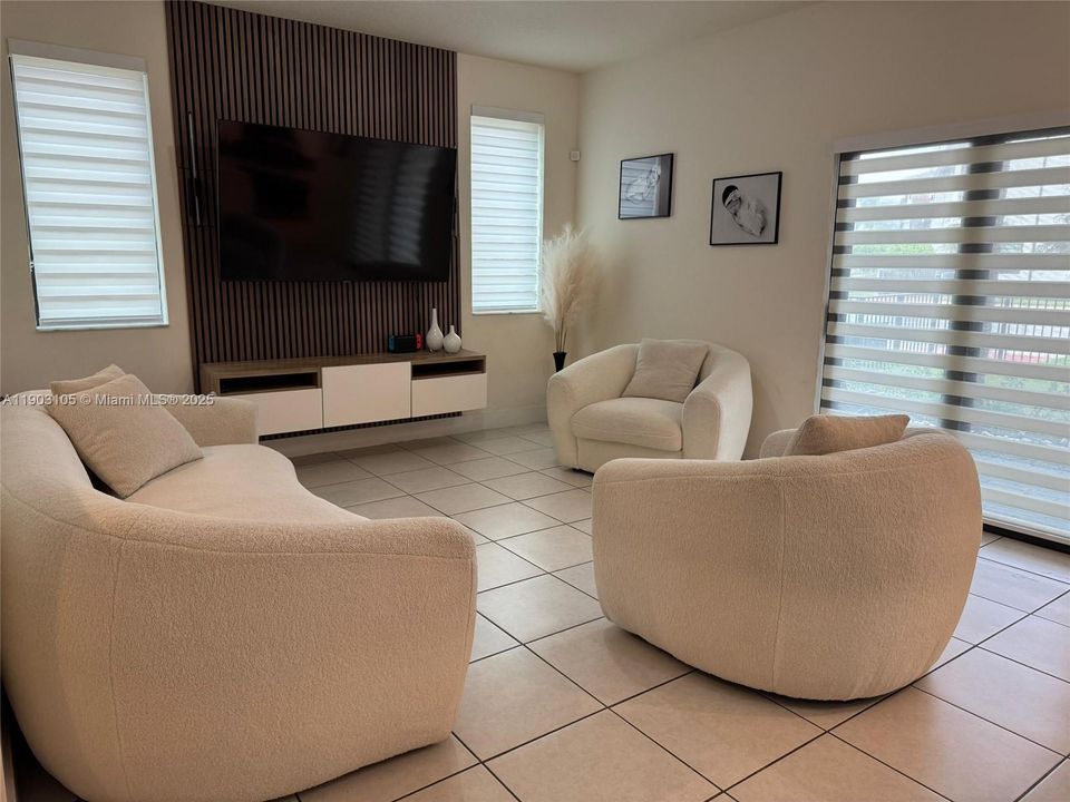 For Rent: $5,500 (3 beds, 3 baths, 2366 Square Feet)