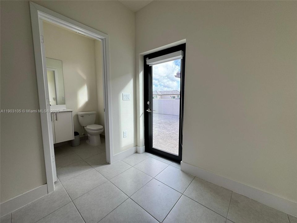 For Rent: $5,500 (3 beds, 3 baths, 2366 Square Feet)