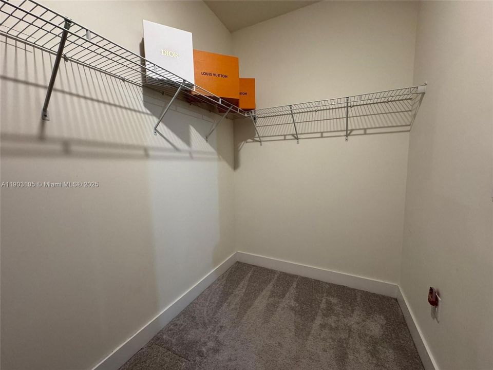 For Rent: $5,500 (3 beds, 3 baths, 2366 Square Feet)