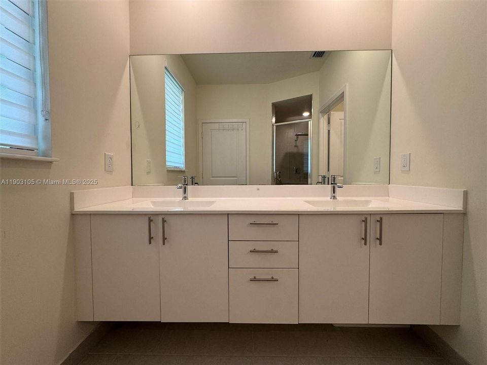 For Rent: $5,500 (3 beds, 3 baths, 2366 Square Feet)