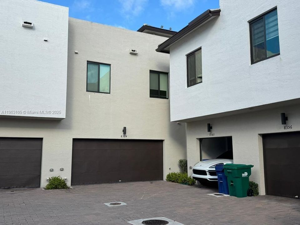 For Rent: $5,500 (3 beds, 3 baths, 2366 Square Feet)