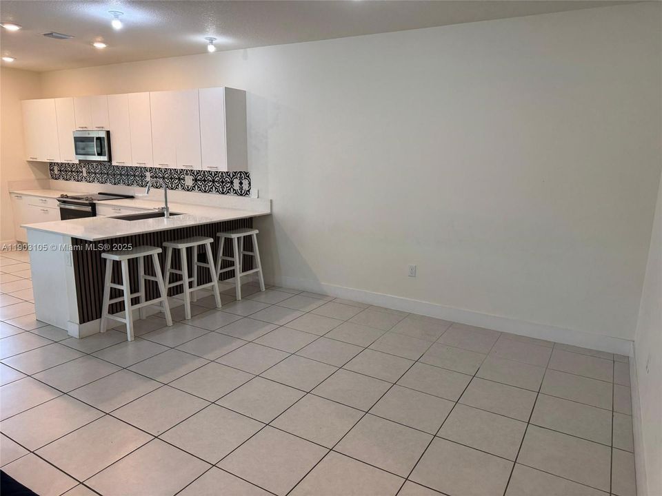 For Rent: $5,500 (3 beds, 3 baths, 2366 Square Feet)
