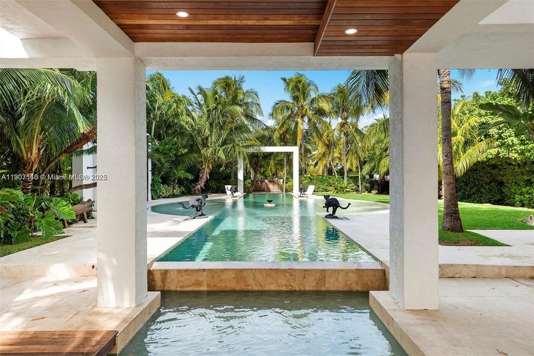 For Sale: $6,000,000 (3 beds, 3 baths, 2511 Square Feet)