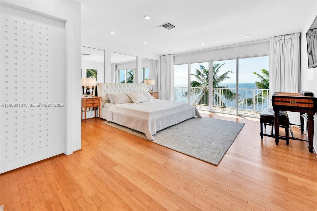 For Sale: $6,000,000 (3 beds, 3 baths, 2511 Square Feet)