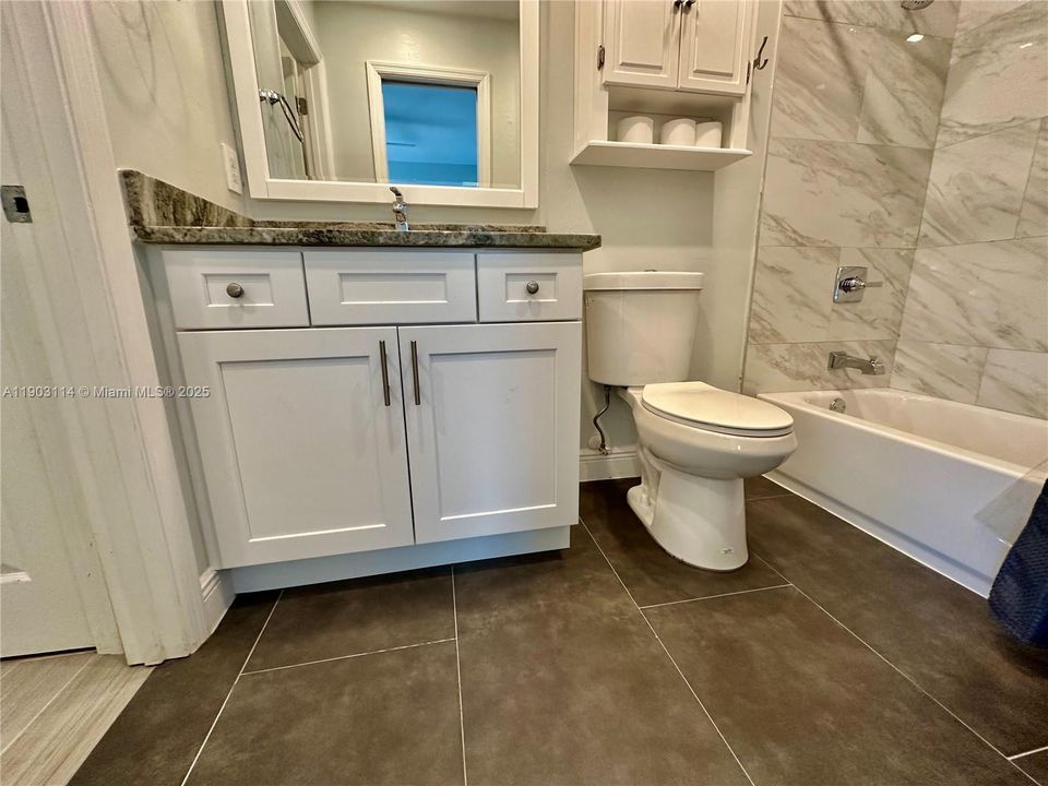 For Rent: $1,950 (2 beds, 2 baths, 1006 Square Feet)