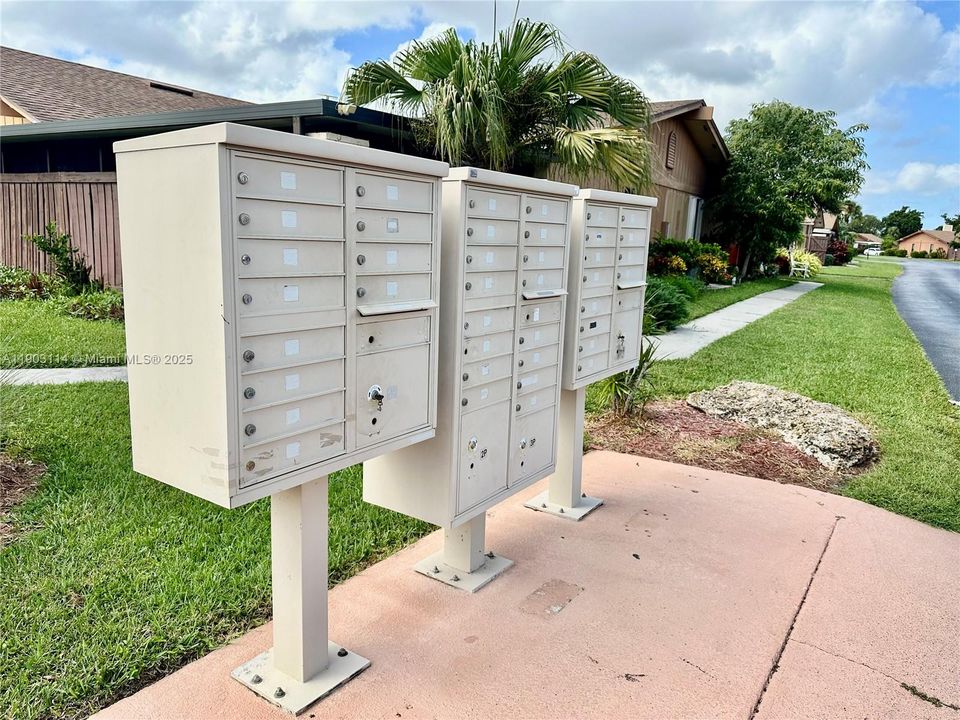 For Rent: $1,950 (2 beds, 2 baths, 1006 Square Feet)