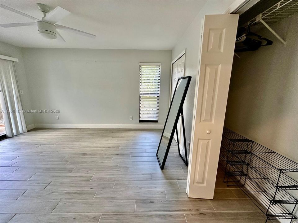 For Rent: $1,950 (2 beds, 2 baths, 1006 Square Feet)