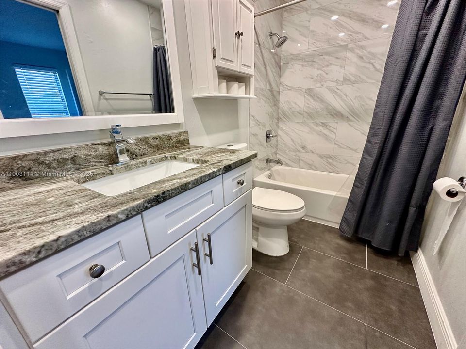 For Rent: $1,950 (2 beds, 2 baths, 1006 Square Feet)