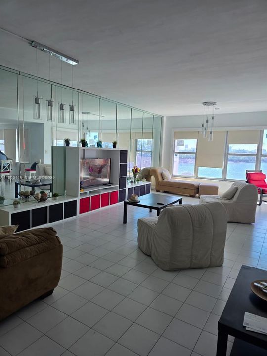 На продажу: $499,000 (1 спален, 1 ванн, 1150 Квадратных фут)