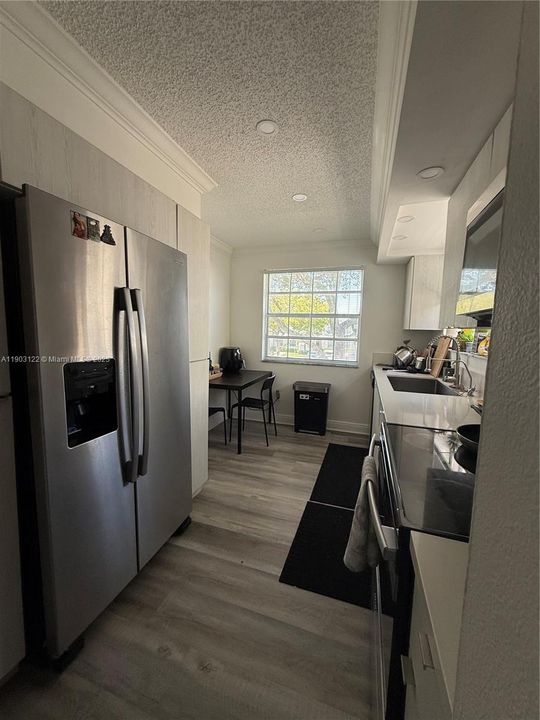 待售: $269,000 (2 贝兹, 2 浴室, 1160 平方英尺)