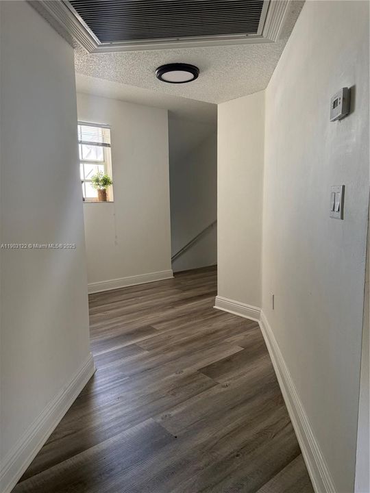 待售: $269,000 (2 贝兹, 2 浴室, 1160 平方英尺)