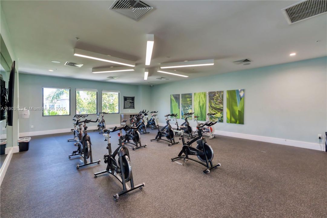 En Venta: $1,075,000 (4 camas, 4 baños, 2477 Pies cuadrados)