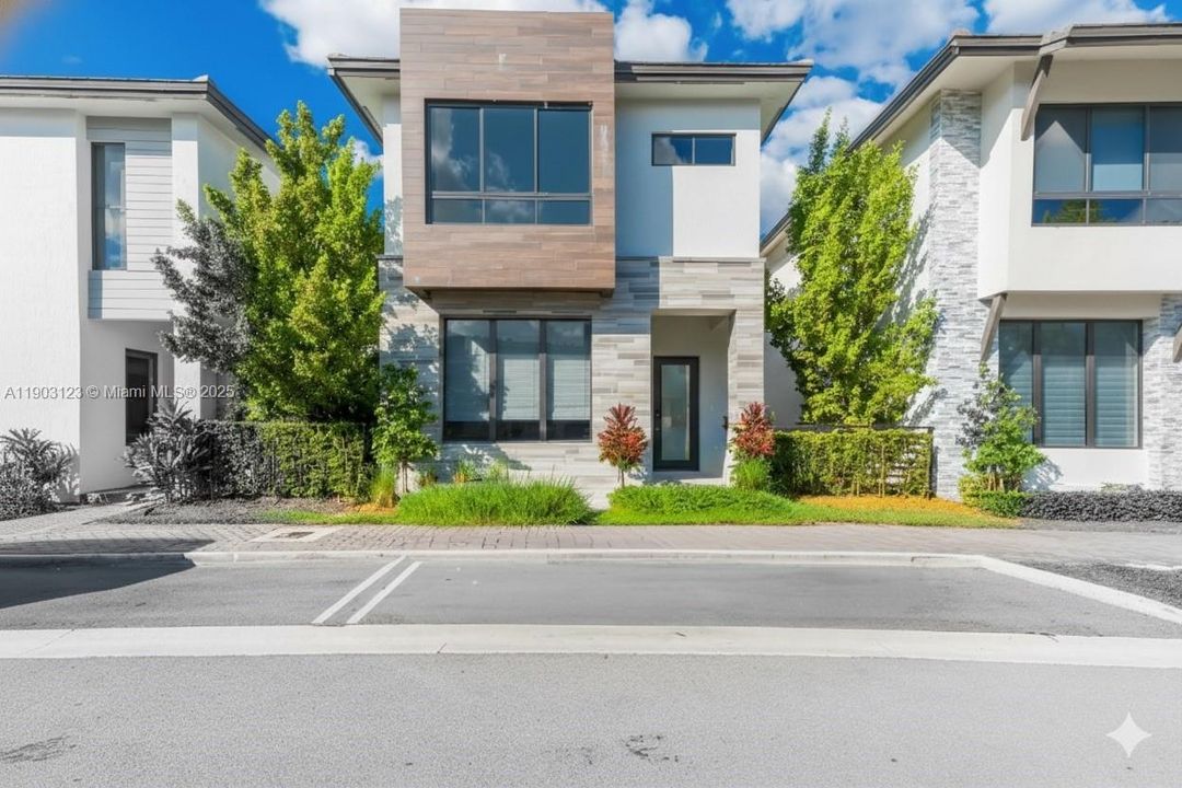 En Venta: $1,075,000 (4 camas, 4 baños, 2477 Pies cuadrados)