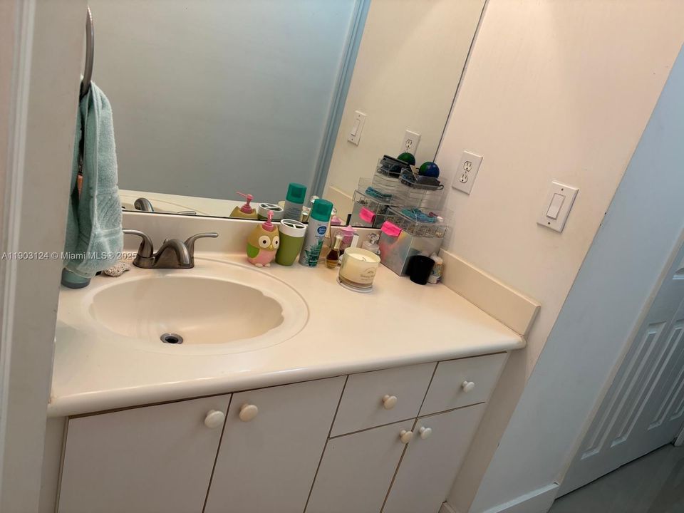 出租: $2,950 (3 贝兹, 2 浴室, 1260 平方英尺)