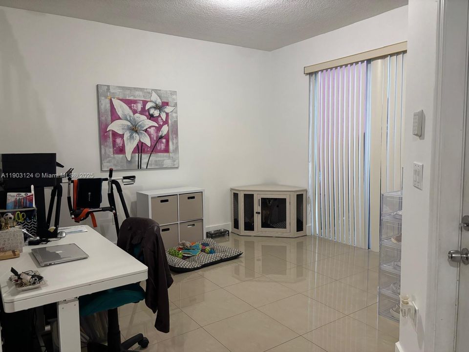 出租: $2,950 (3 贝兹, 2 浴室, 1260 平方英尺)