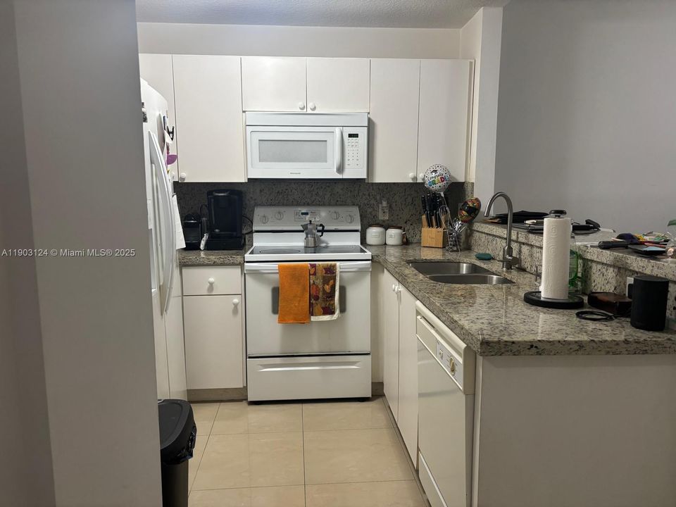 出租: $2,950 (3 贝兹, 2 浴室, 1260 平方英尺)