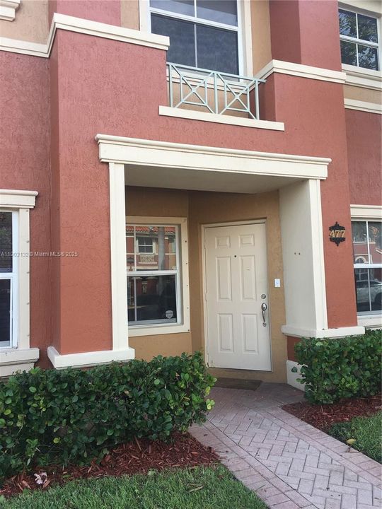 Recently Rented: $2,800 (2 beds, 2 baths, 1050 Square Feet)