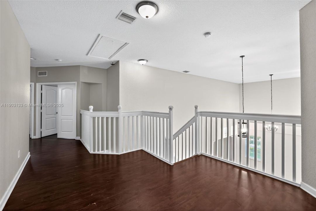 Active With Contract: $931,000 (5 beds, 3 baths, 3670 Square Feet)