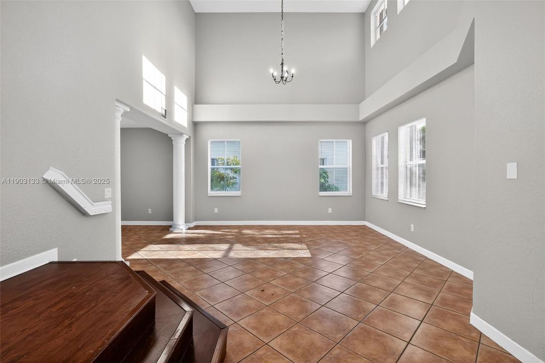 Active With Contract: $931,000 (5 beds, 3 baths, 3670 Square Feet)