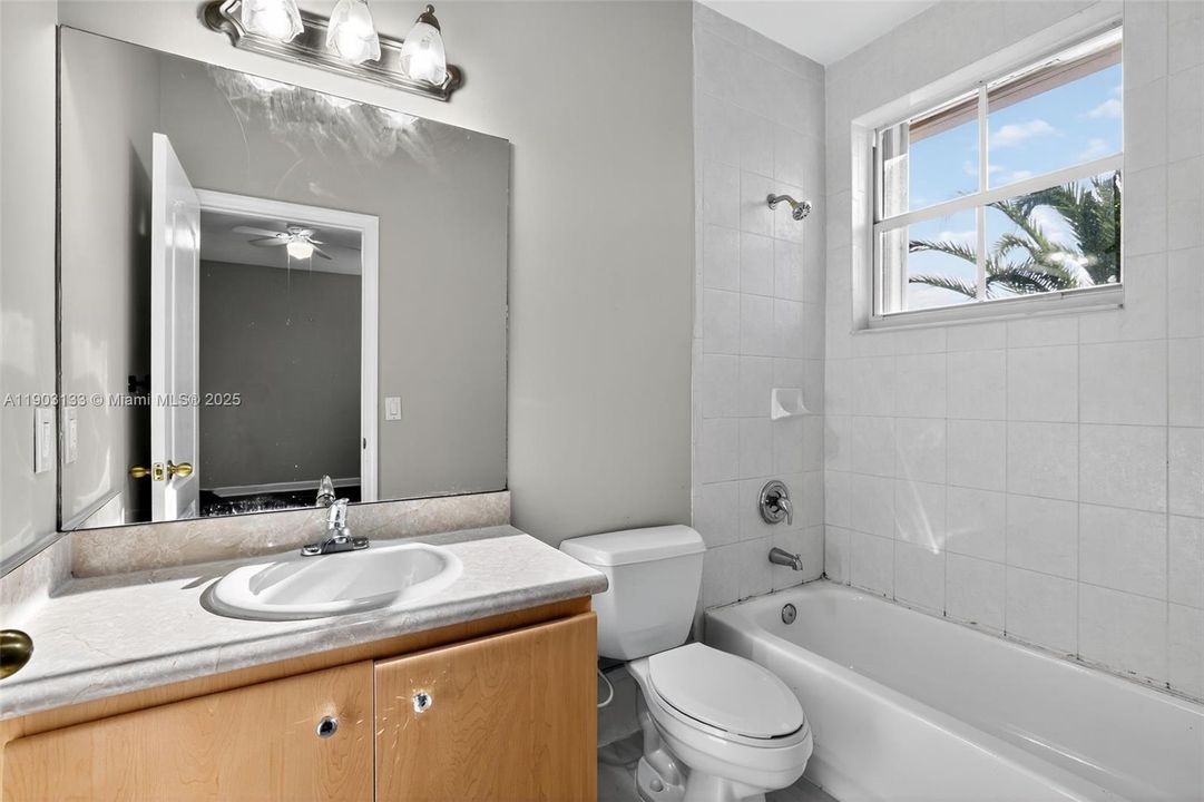 Active With Contract: $931,000 (5 beds, 3 baths, 3670 Square Feet)