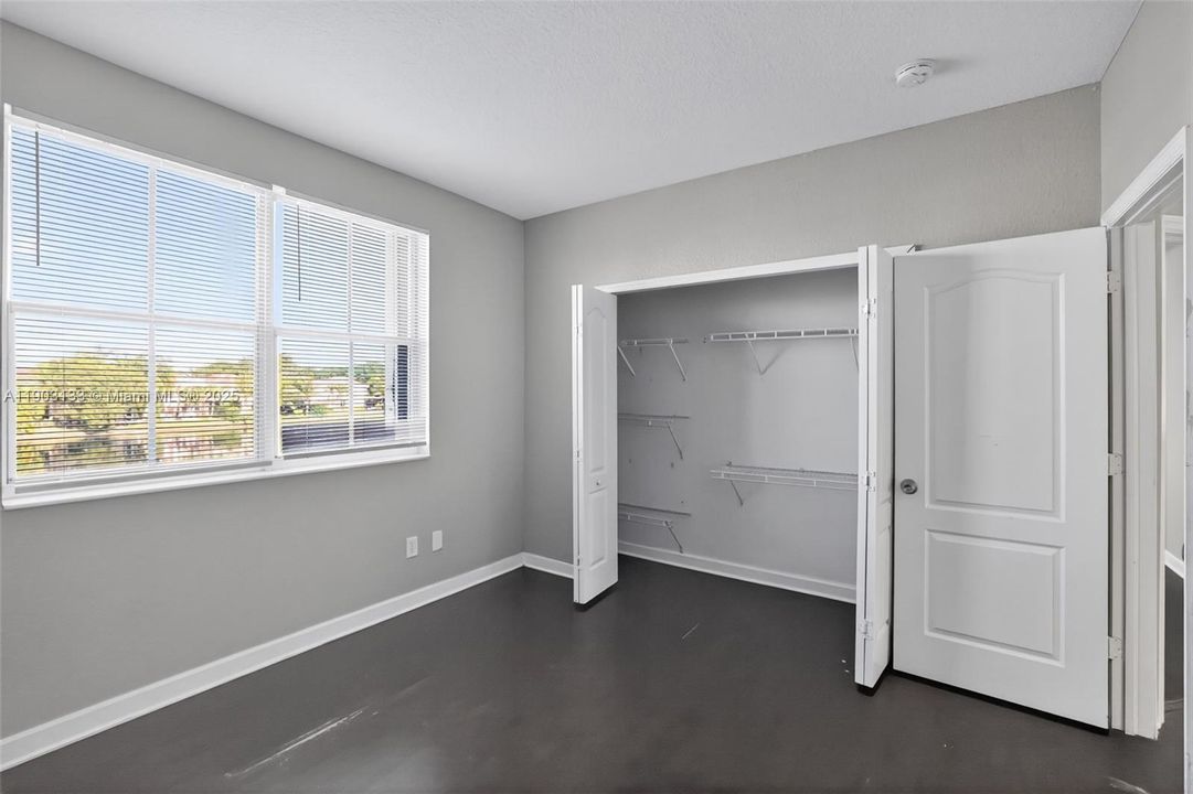 Active With Contract: $931,000 (5 beds, 3 baths, 3670 Square Feet)