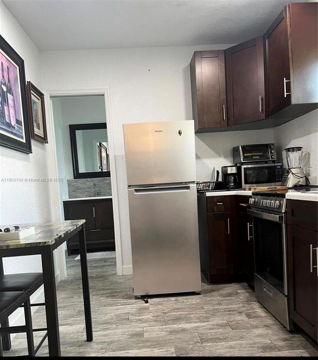 Recently Rented: $1,295 (0 beds, 1 baths, 1784 Square Feet)