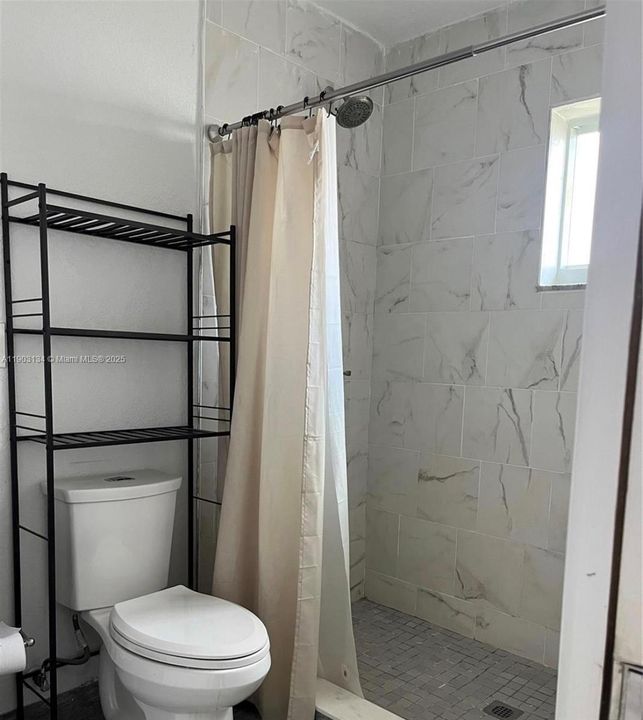 Recently Rented: $1,295 (0 beds, 1 baths, 1784 Square Feet)