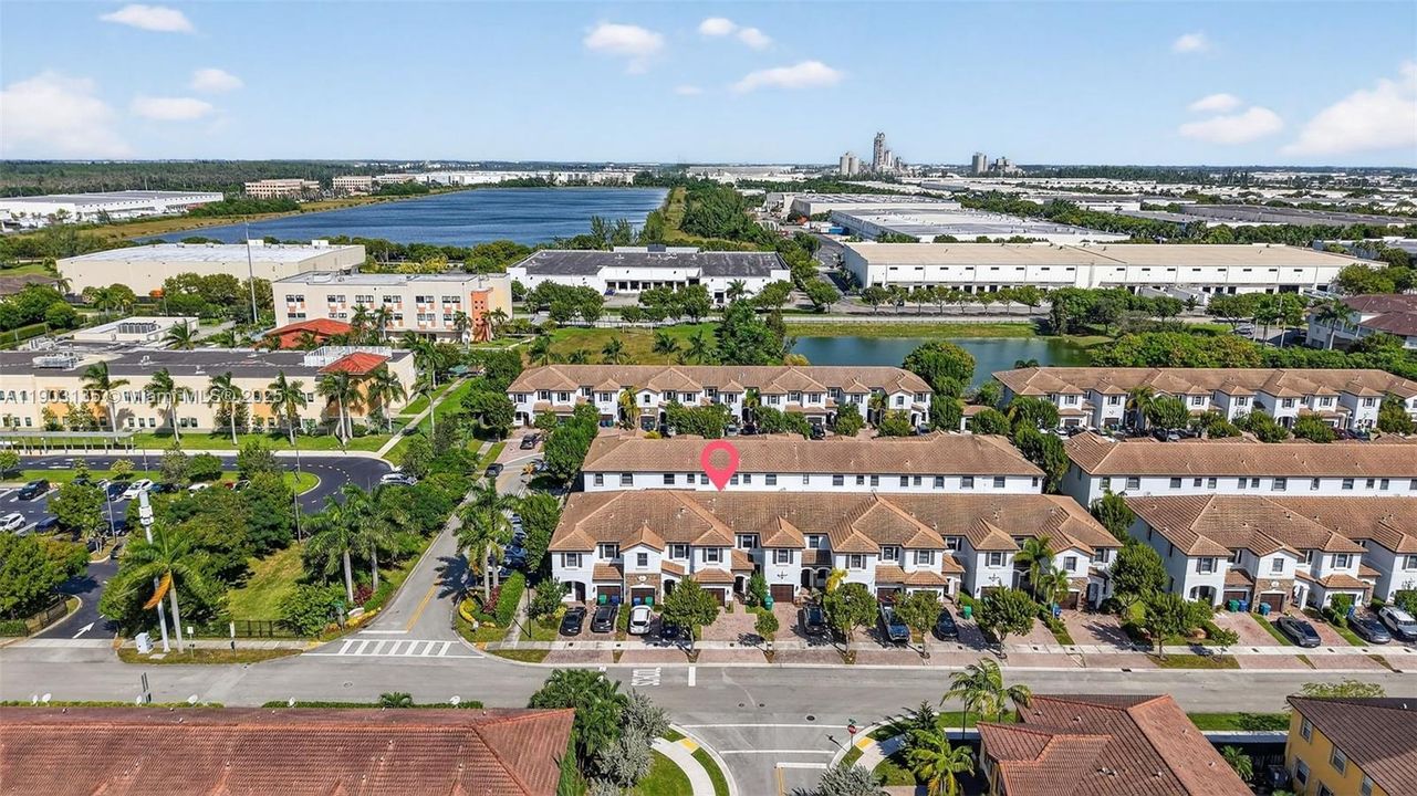 Activo con contrato: $620,000 (3 camas, 2 baños, 1704 Pies cuadrados)