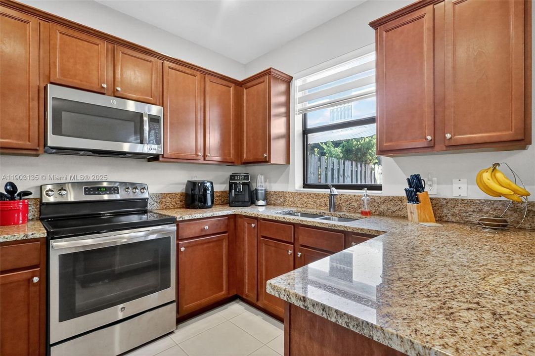 Activo con contrato: $620,000 (3 camas, 2 baños, 1704 Pies cuadrados)