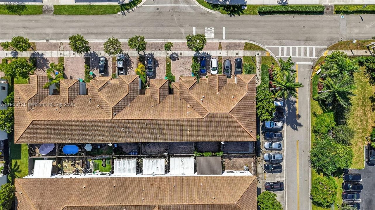 Activo con contrato: $620,000 (3 camas, 2 baños, 1704 Pies cuadrados)