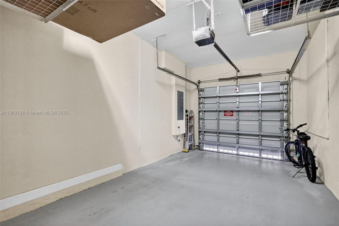 Activo con contrato: $620,000 (3 camas, 2 baños, 1704 Pies cuadrados)