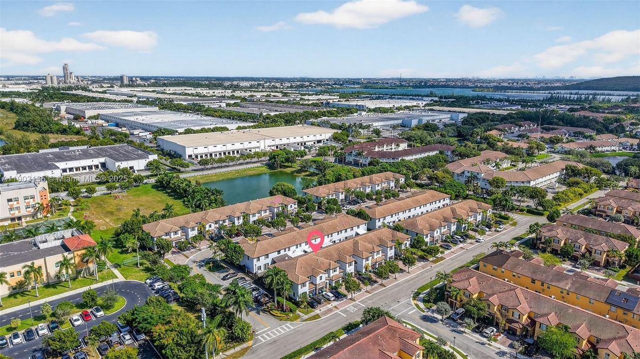 Activo con contrato: $620,000 (3 camas, 2 baños, 1704 Pies cuadrados)